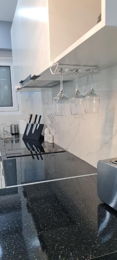 Cozy Apartment With Garden Near Town Center, Fully Renovated. Αθήνα Εξωτερικό φωτογραφία