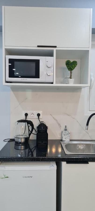 Cozy Apartment With Garden Near Town Center, Fully Renovated. Αθήνα Εξωτερικό φωτογραφία